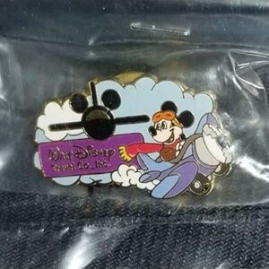 Disney 2001 Pin Mickey Airplane Walt Disney Travel Company Earforce One 3582 VTG